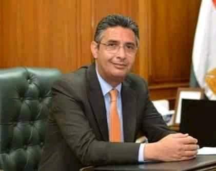 د شريف فاروق رئيس مجلس إدارة البريد المصري
