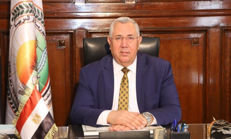 السيد القصير وزير الزراعة المصرية